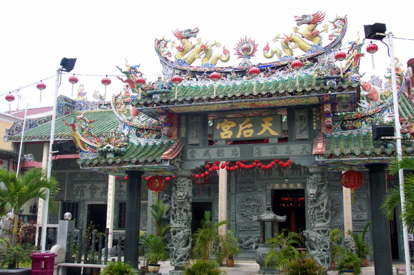 The intricate green granite front of the Hainan Tempe