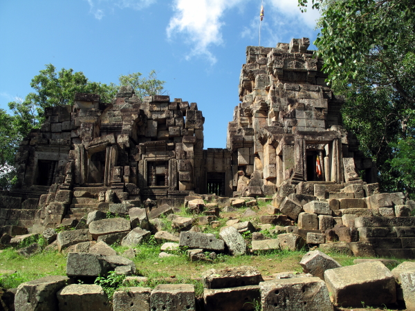 The central sanctuary of Ek Phnom