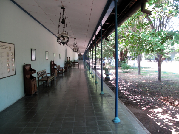 The open corridor around the courtyard housing the museum