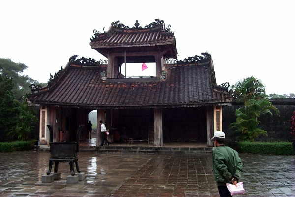 The entrance to the palace cum temple cum tomb