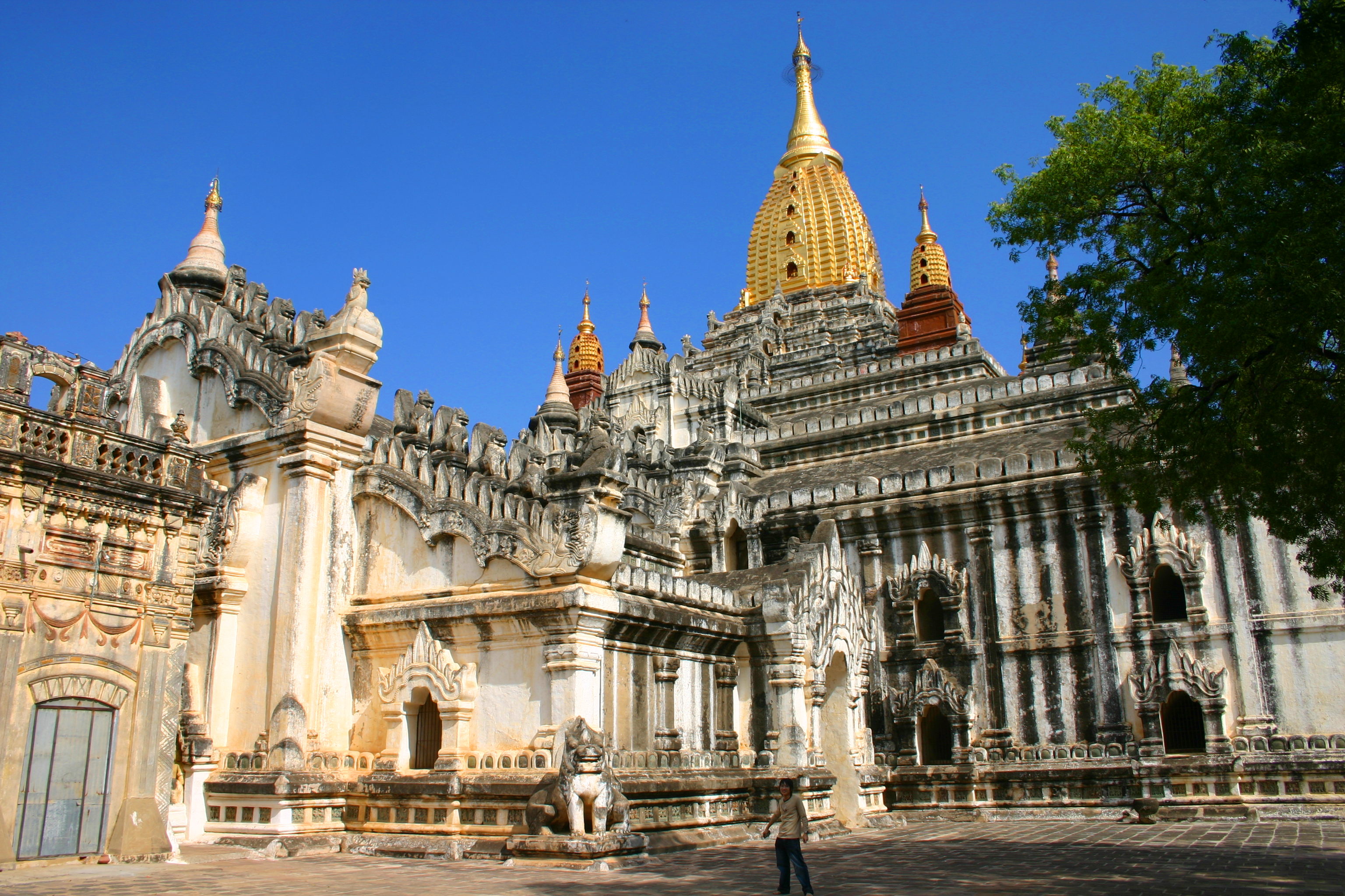 The Ananda temple in Bagan