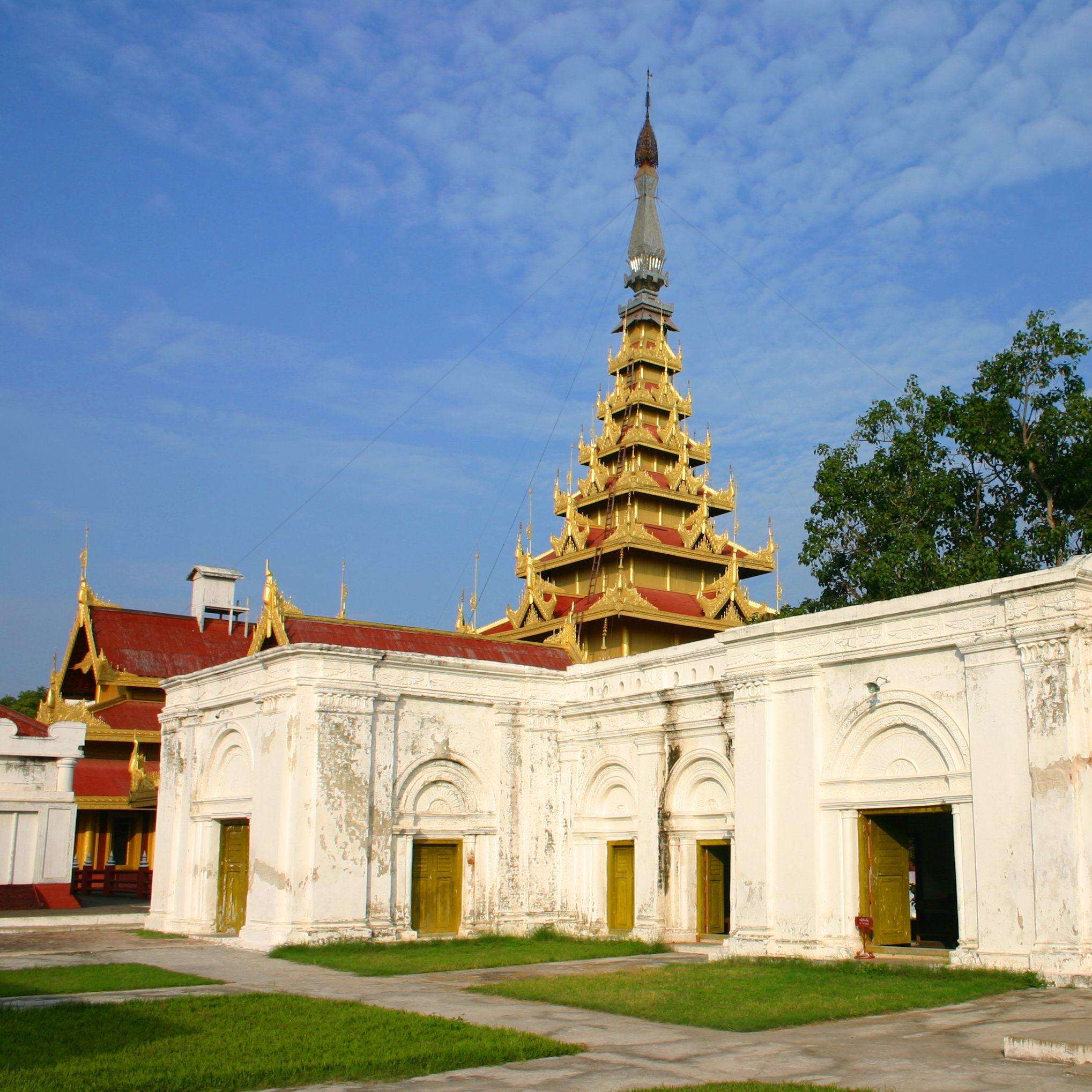 The center of court. The spire marks the main throne hall.