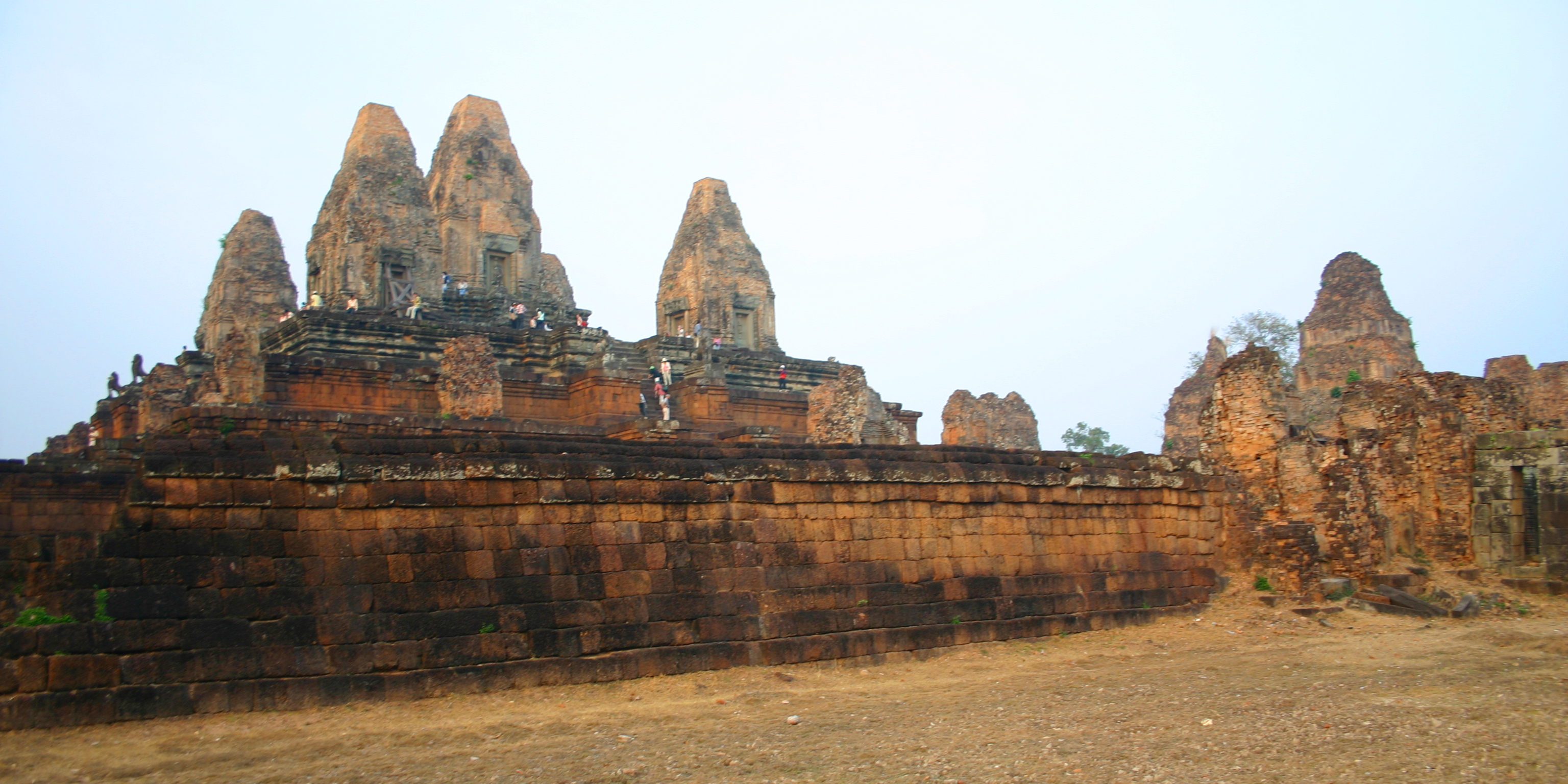 Pre Rup temple near sunset