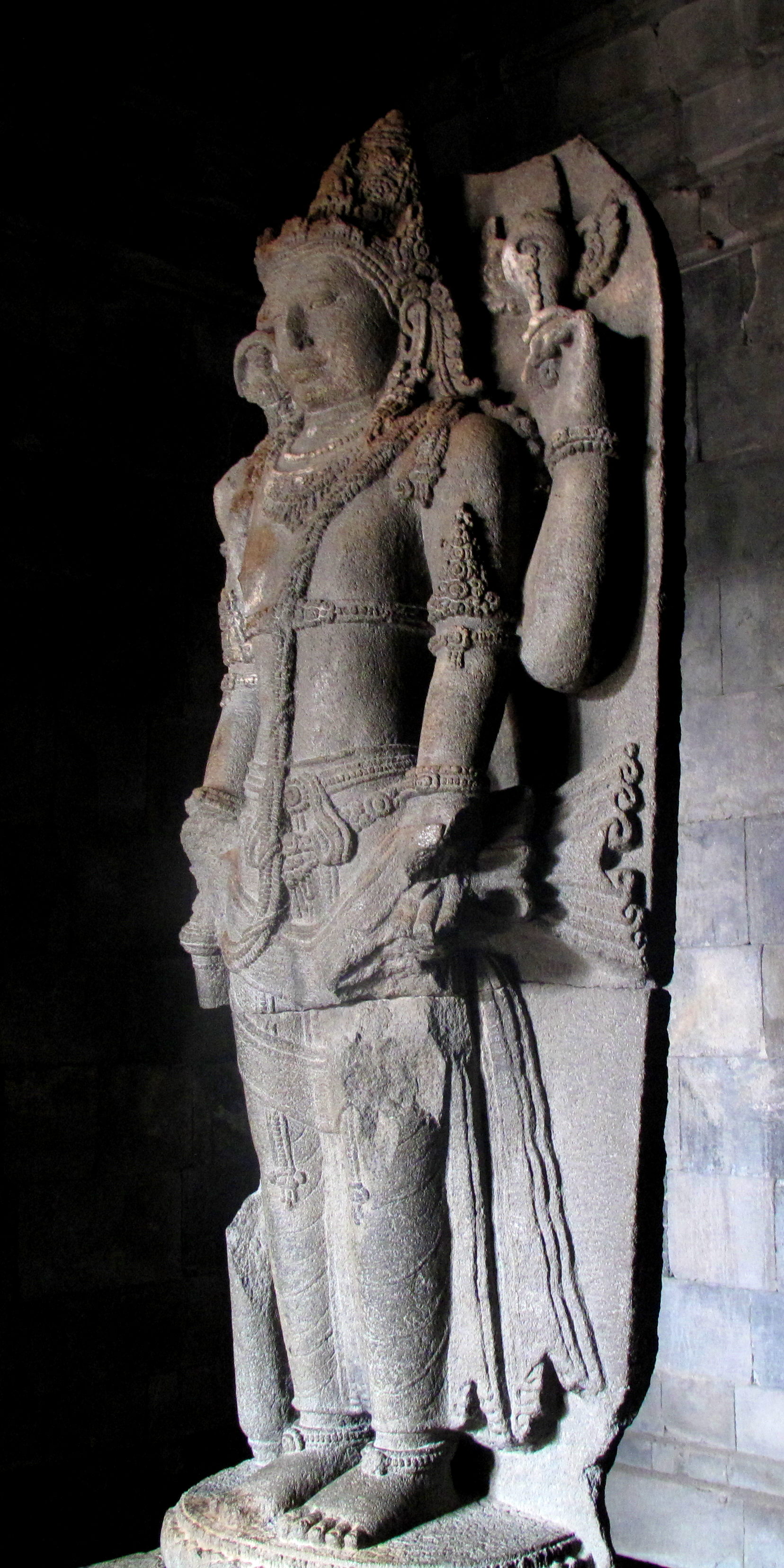 Vishnu statue