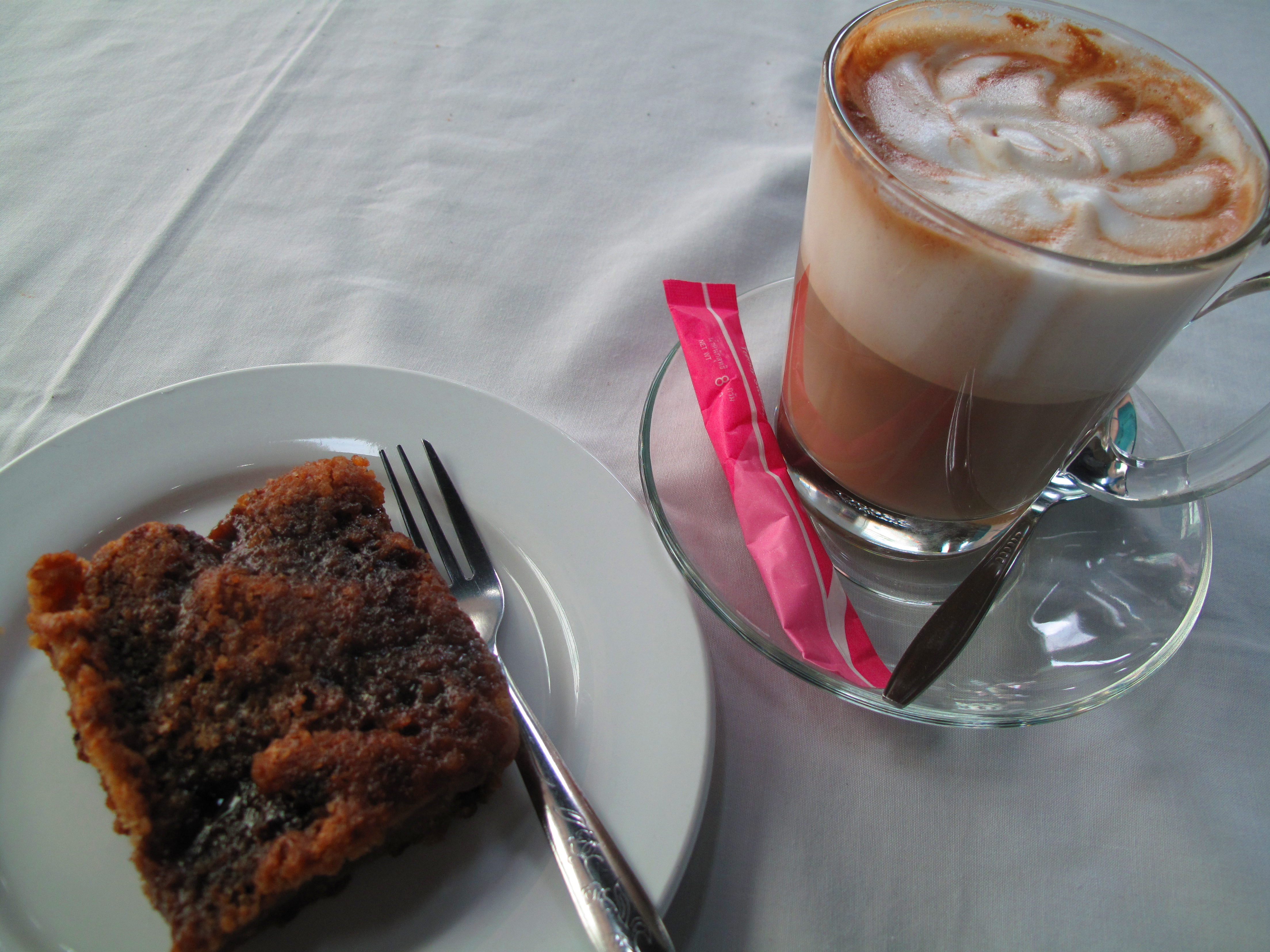 Coffee and coffee cake at Bolaven cafe