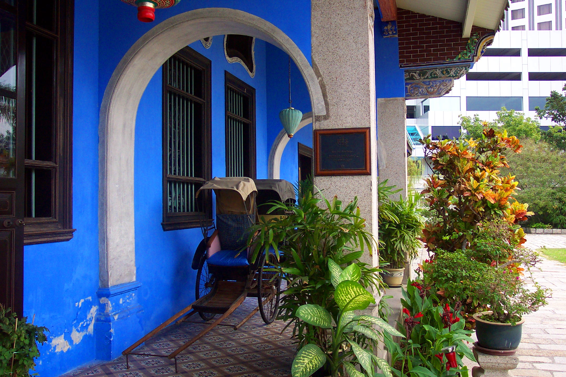 The old fashioned rickshaws on the porch