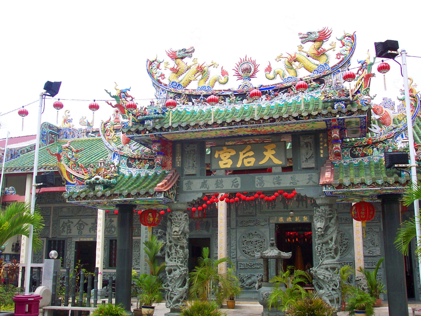 The intricate green granite front of the Hainan Tempe