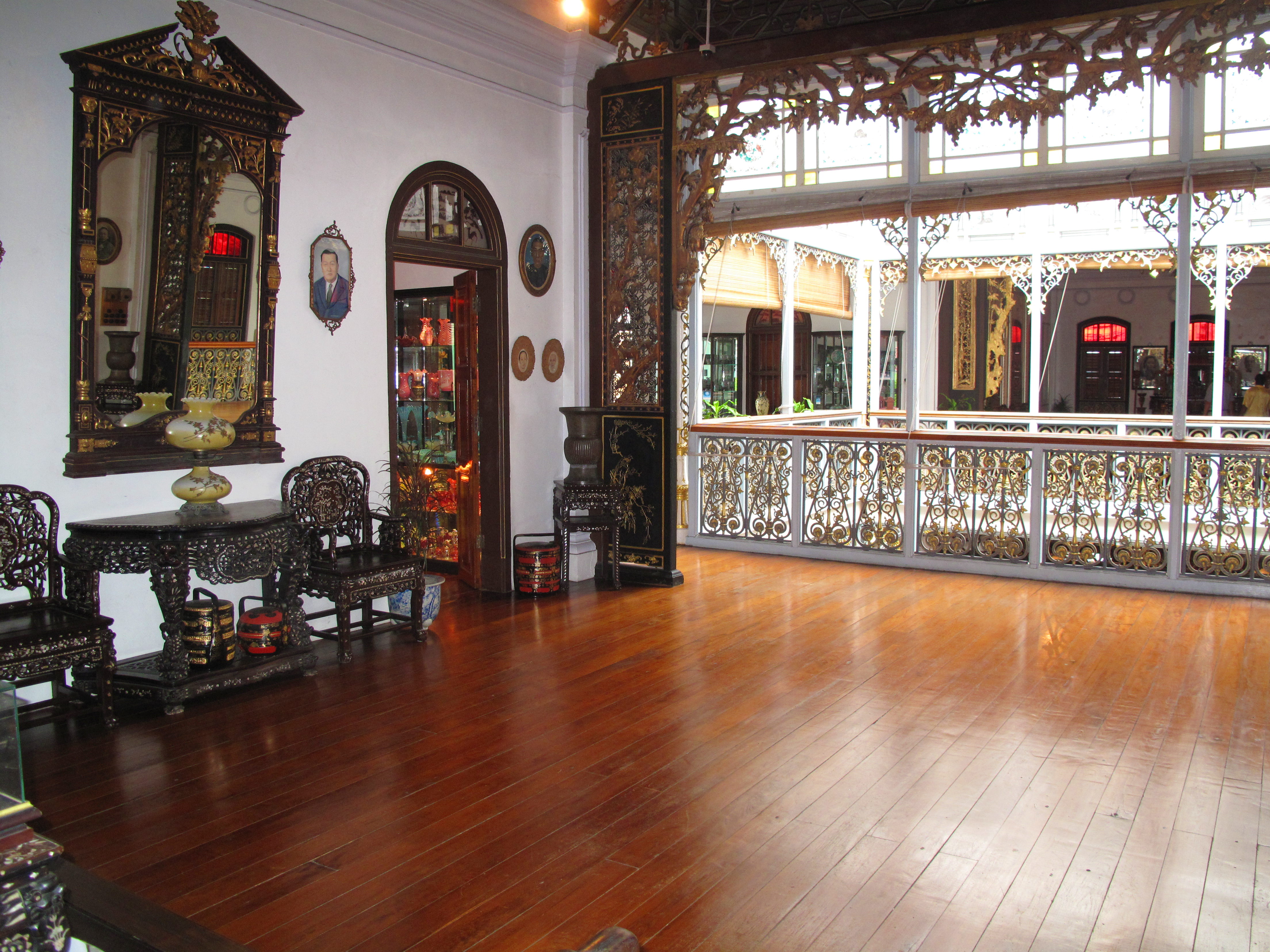 Another view of the back hall, looking towards the courtyard