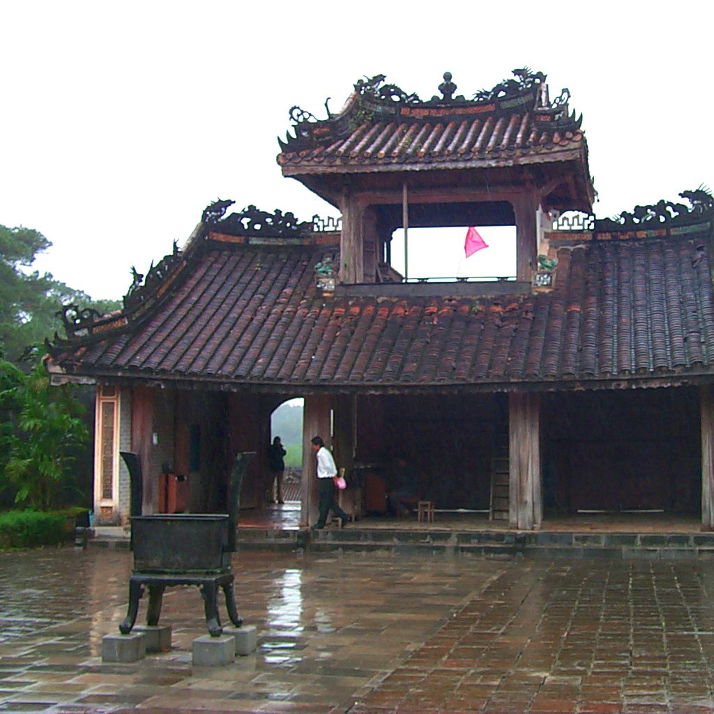 The entrance to the palace cum temple cum tomb